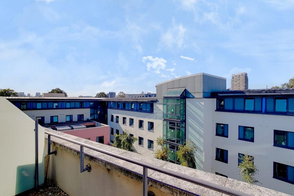 23 Balcony 2