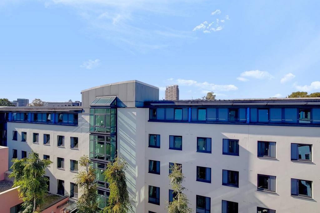 24 Balcony 3