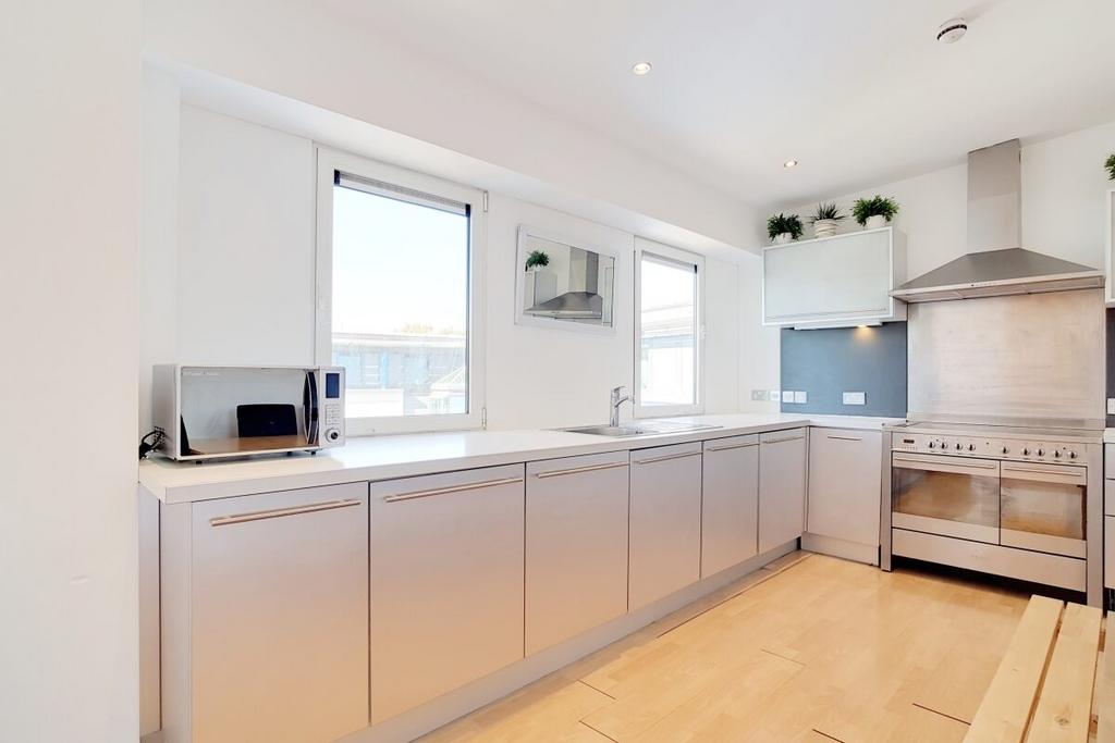21 Kitchen 2