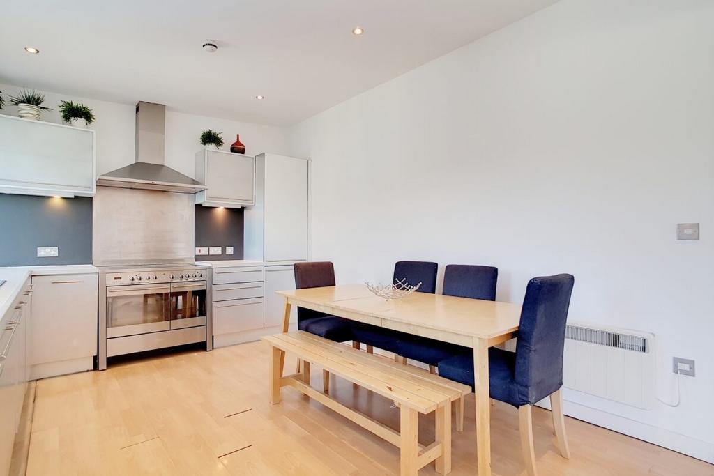 20 Kitchen 1