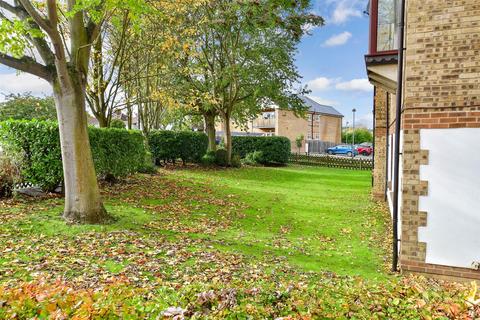 4 Chalkstone Close, Welling, DA16 3DJ