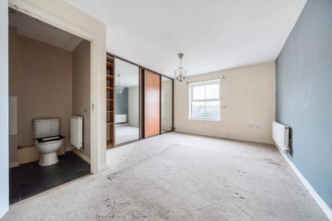 4 bedroom terraced house for sale, Swindon,  Wiltshire,  SN25