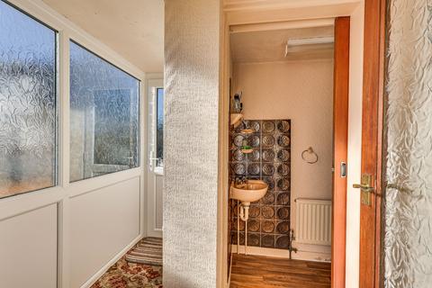 3 bedroom semi-detached house for sale - Dandies Chase, Leigh-on-sea, SS9