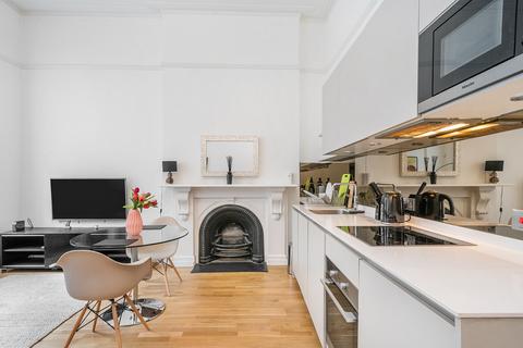 2 bedroom flat for sale, Gloucester Place, , W1U