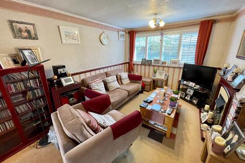 56 Buchanan Drive, Luton, LU2 0RT