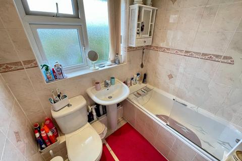 56 Buchanan Drive, Luton, LU2 0RT