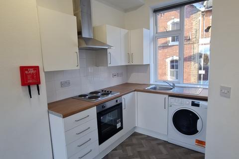 4 bedroom flat to rent - Gratton Terrace, London NW2