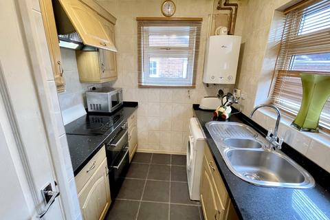 2 bedroom semi-detached bungalow for sale, Harlestone Close, Luton, Bedfordshire, LU3 4DW