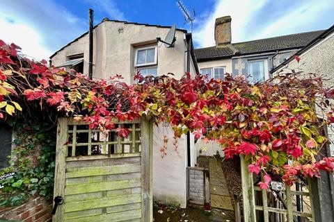 18 High Street, Wouldham, Rochester, ME1 3XB