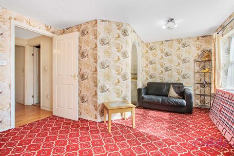 2 bedroom flat for sale, Old Park Mews, Hounslow TW5 0QX