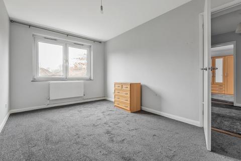 10 Grafton Close, Whitton, Hounslow, TW4 5NQ