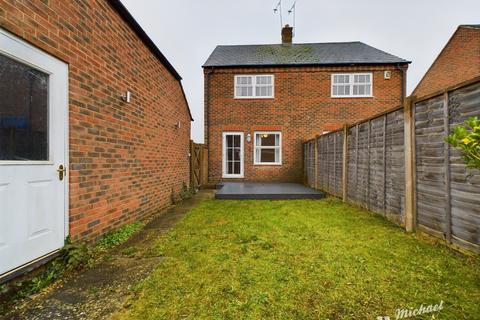 2 bedroom house for sale, Trebah Square, Aylesbury, Buckinghamshire