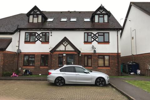 1 bedroom flat to rent, Hazelwood Close, North Harrow, HA2