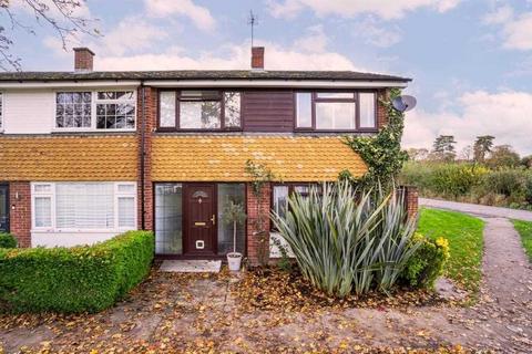 2 Savay Close, Denham, Uxbridge, UB9 5NQ
