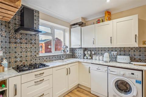 2 Savay Close, Denham, Uxbridge, UB9 5NQ