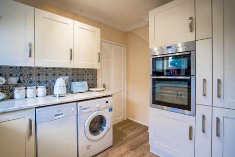 2 Savay Close, Denham, Uxbridge, UB9 5NQ