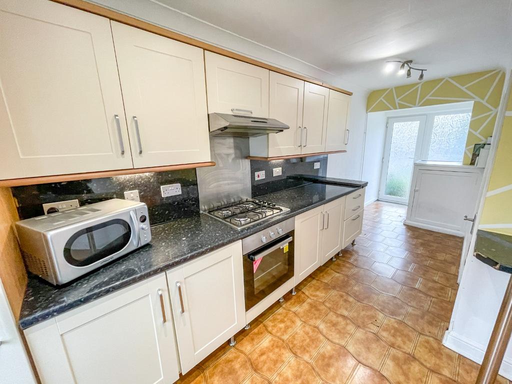 Catherine Way, NewtonLeWillows, WA12 8RD 3 bed terraced house for
