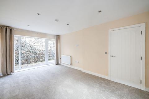 3 bedroom flat for sale, Pampisford Road, Purley, CR8