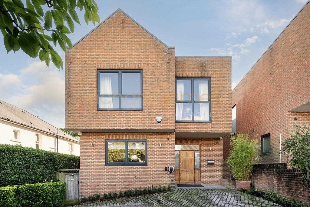 Hillview Road, Mill Hill Village 4 bed detached house £2,500,000