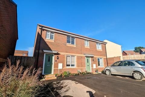 3 bedroom semi-detached house to rent, Worcester Road, Rumwell, Taunton