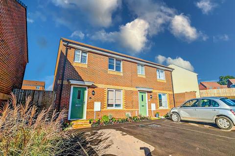 3 bedroom semi-detached house to rent, Worcester Road, Rumwell, Taunton
