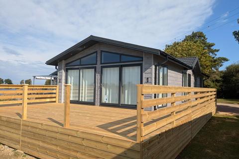 2 bedroom lodge for sale, Omar Kingfisher at Tallington Lakes, Tallington Lakes Leisure Park Ltd, Barholm Road PE9