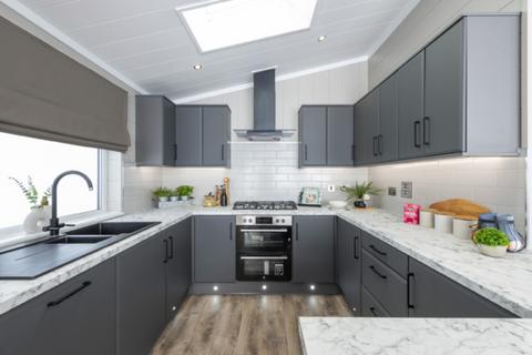 2 bedroom lodge for sale, Omar Kingfisher at Tallington Lakes, Tallington Lakes Leisure Park Ltd, Barholm Road PE9