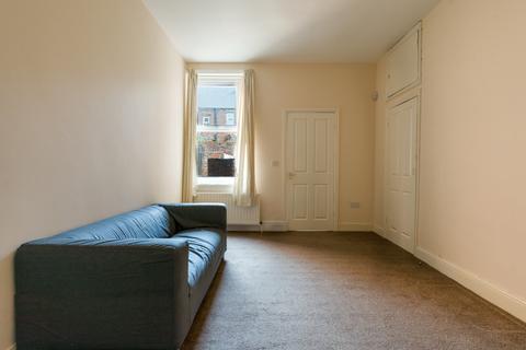 2 bedroom ground floor flat to rent, Starbeck Avenue, Newcastle Upon Tyne NE2