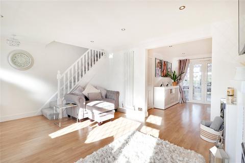 3 bedroom semi-detached house for sale - Flowerhill Way, Istead Rise, Gravesend, Kent, DA13