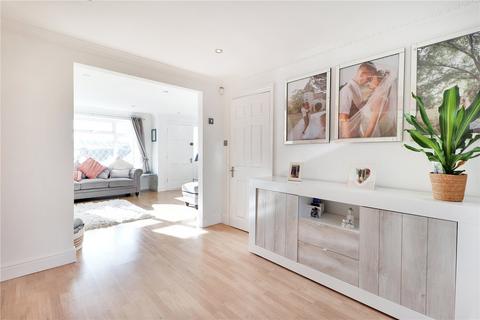3 bedroom semi-detached house for sale - Flowerhill Way, Istead Rise, Gravesend, Kent, DA13