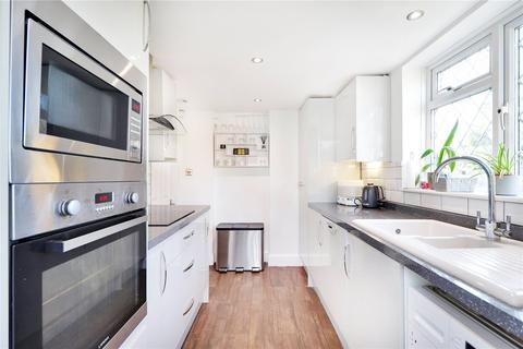 104 Flowerhill Way, Istead Rise, Gravesend, DA13 9DW