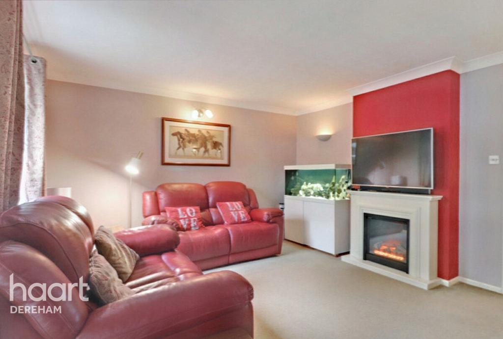 Tavern Close, Beetley 2 bed detached bungalow for sale £300,000