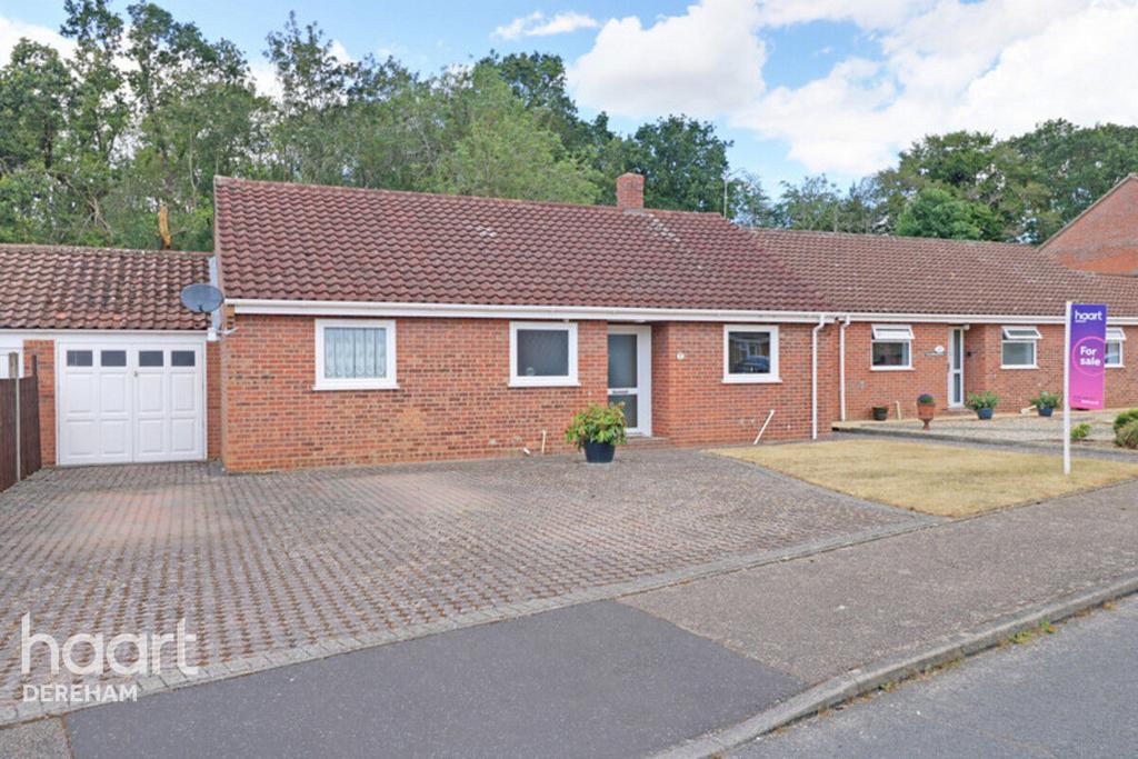 Tavern Close, Dereham 2 bed detached bungalow for sale £280,000