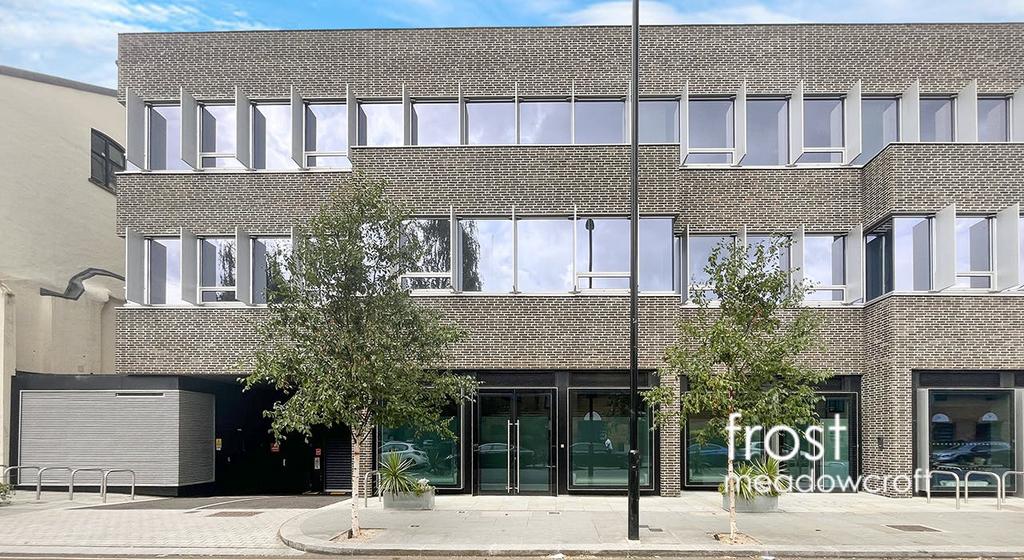 101103 Freston Road Notting Hill W11 office e1.j