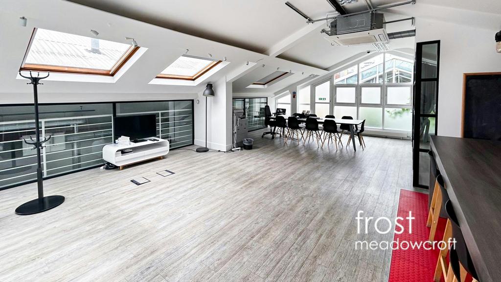 17 Bergham Mews Hammersmith W14 office 2 2.jpg