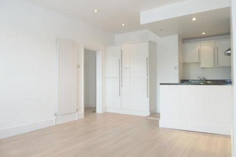 1 bedroom apartment for sale, Belsize Avenue, Belsize Park, NW3