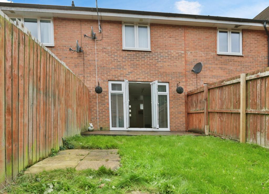 Sandwell Park, Kingswood, Hull, HU7 3GY 2 bed terraced house for sale