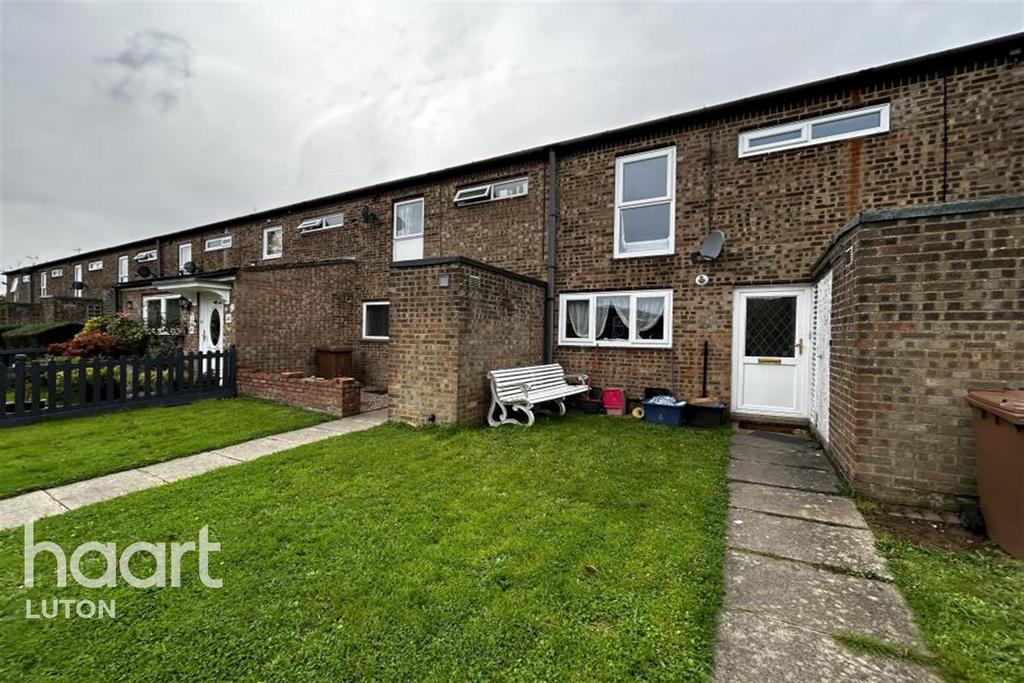 Ripon Road, Stevenage 3 bed terraced house £1,750 pcm (£404 pw)