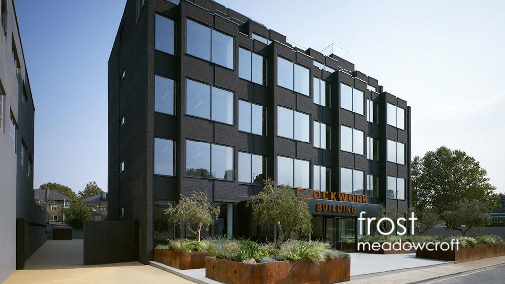 Hammersmith W6 Office to rent - £6,078 pcm (£1,403 pw)