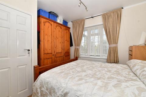 38 Richmond Road, Coulsdon, CR5 2PJ