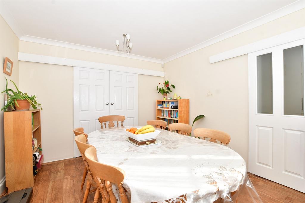 Richmond Road, Coulsdon, Surrey 4 bed semidetached house for sale £