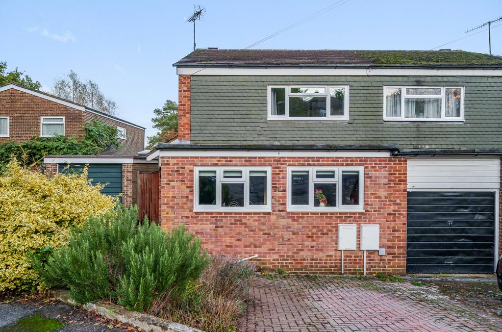 Ivy Dene Lane, Ashurst Wood, East Grinstead, West Sussex 3 bed semi