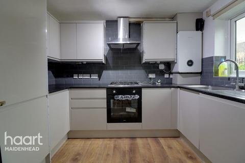 undefined, Coalmans Way, Slough