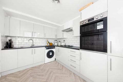 2 bedroom apartment for sale, Overhill Road, East Dulwich, London, SE22