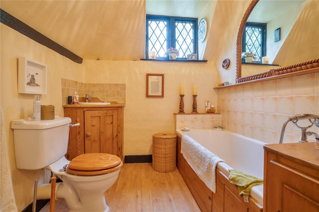 En-Suite Bathroom