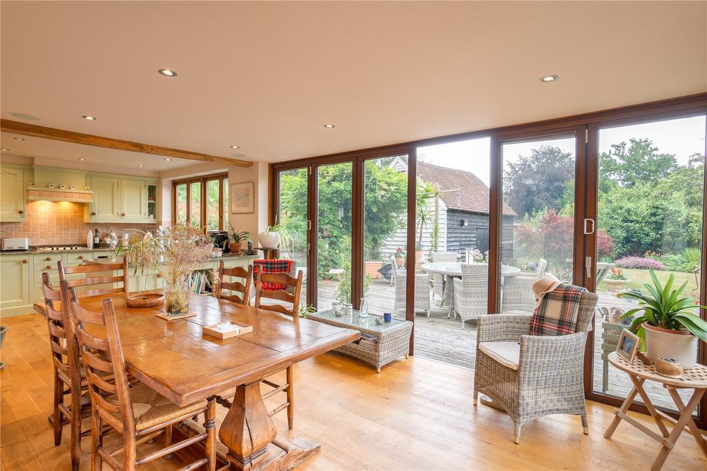 Kitchen/Breakfast