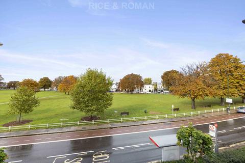 2 bedroom retirement property for sale, Pope`s Avenue, Twickenham TW2