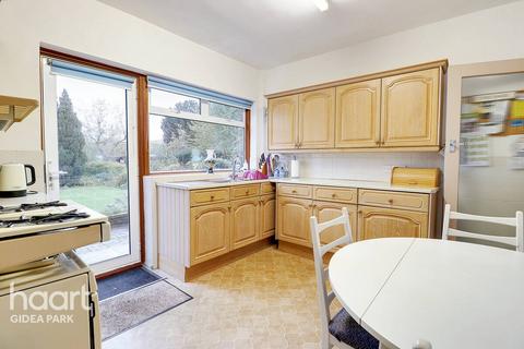 28 The Chase, Romford, RM1 4BE