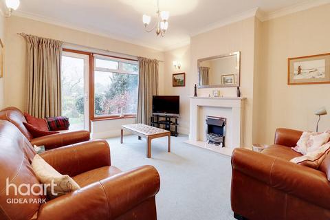 28 The Chase, Romford, RM1 4BE
