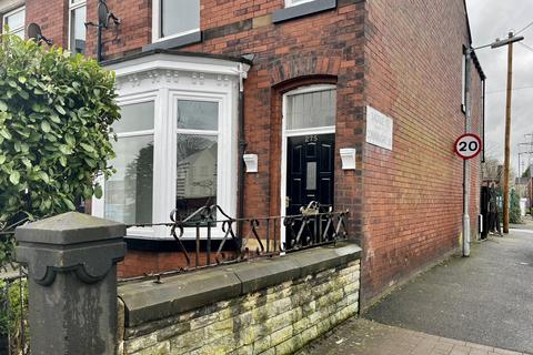 3 bedroom terraced house to rent, Tonge Moor Road, Tonge Moor, Bolton, BL2